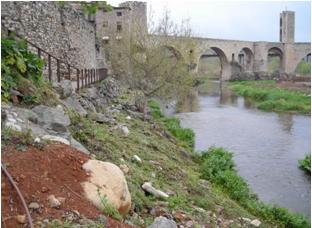 File:056 Fluvia en Besalu PIRORIENTAL 009 IV.jpg