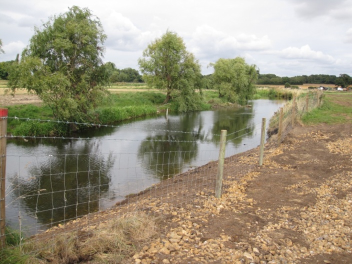 File:Spillway lowering embankments 0912.jpg
