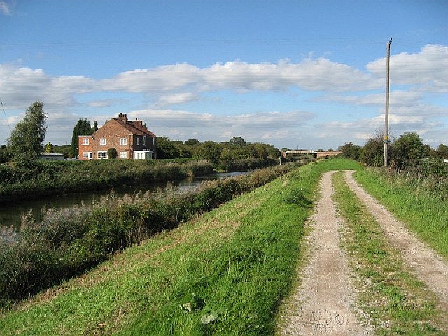 File:MW Canal.jpg