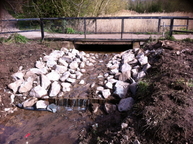 File:Made brook de culvert work in progress (3).JPG