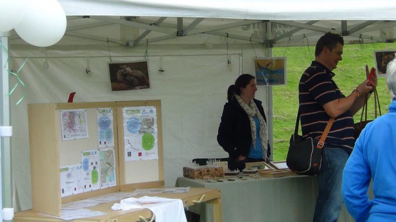 File:Community event involving local artist.jpg